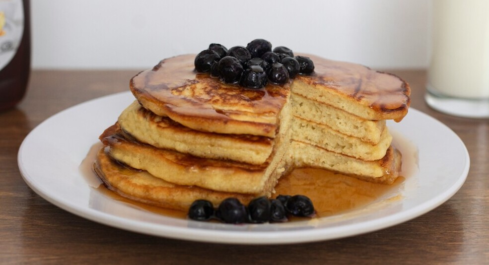 vegan blueberry pancakes